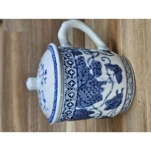 Vintage Pier 1 Chinoiserie Butterfly Lidded Mug - Blue & White Porcelain 4.25"